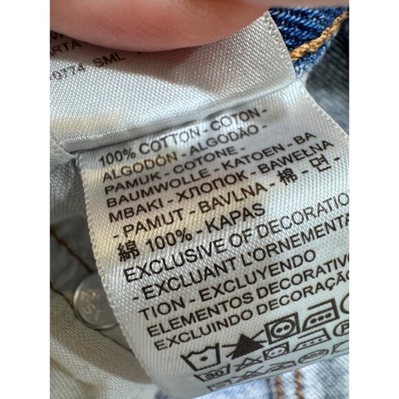 Levi's 501 short skinny button fly size 25 one hundred percent cotton light wash - Picture 7 of 7